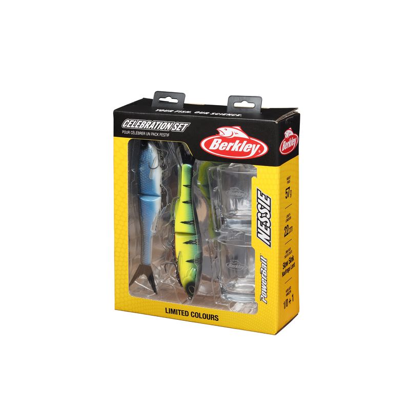 COFFRET CADEAU DE 2 LEURRES SOUPLES BERKLEY POWERBAIT NESSIE 22cmMONTES + 2 VERRES A WHISKY